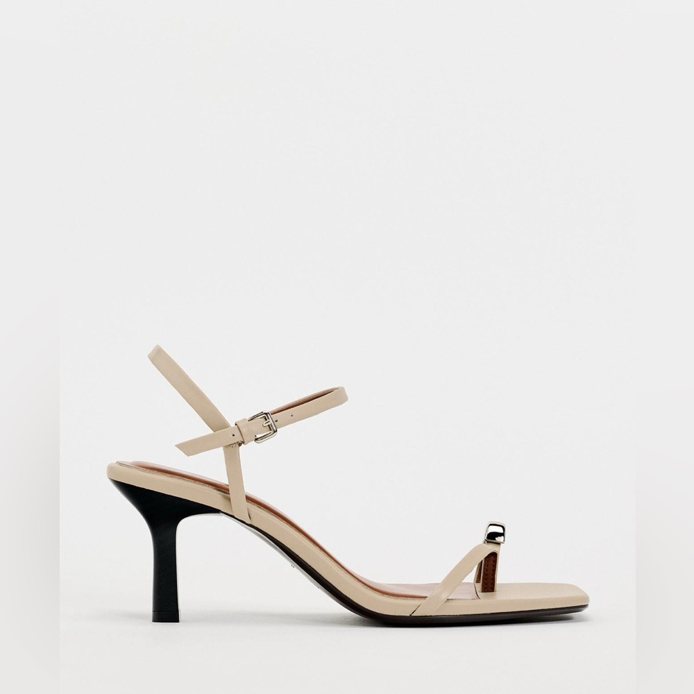 Zara- HEELED TOE POST SANDALS Taupe Gray